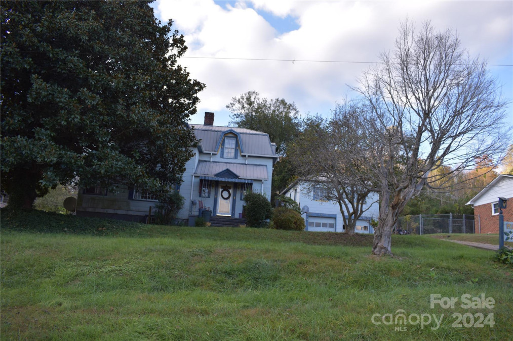 35 Maple St Old Fort, NC 28762