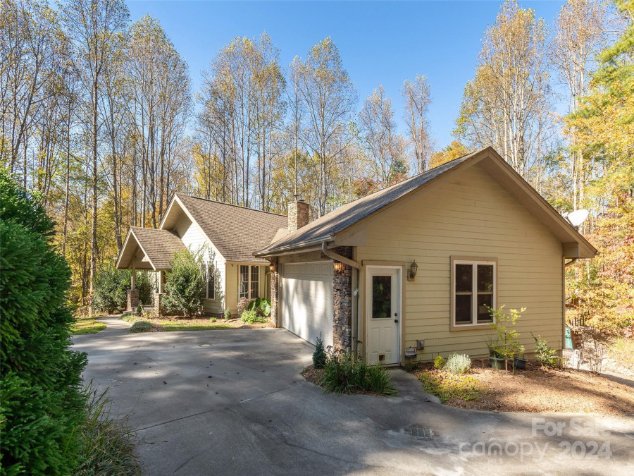 149 Cold Springs Rd Hendersonville, NC 28792