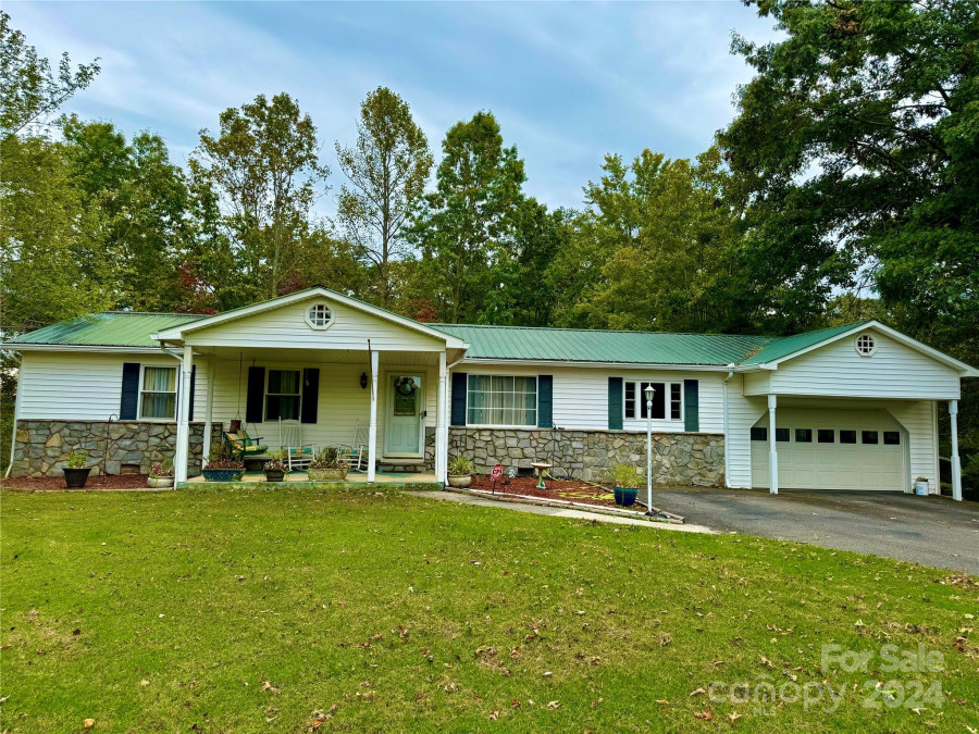 1542 Powerhouse Rd Morganton, NC 28655