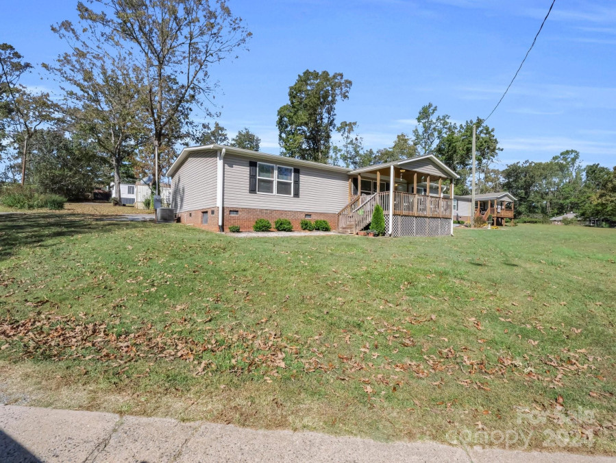 251 Youngs Dr Rutherfordton, NC 28139