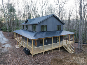 365 Cherokee Cir Lake Toxaway, NC 28747