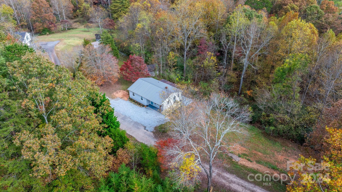 4002 Hidden Acres Rd Valdese, NC 28690