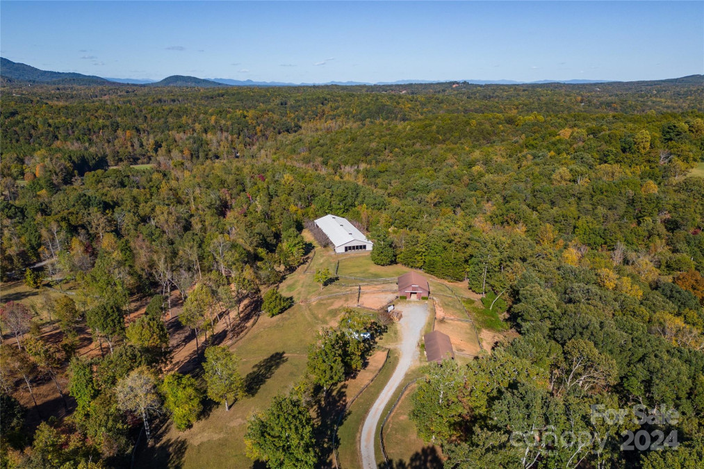 777 River Rd Tryon, NC 28782