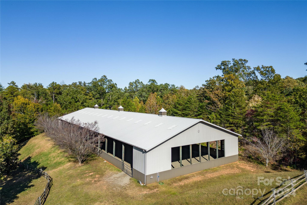 777 River Rd Tryon, NC 28782