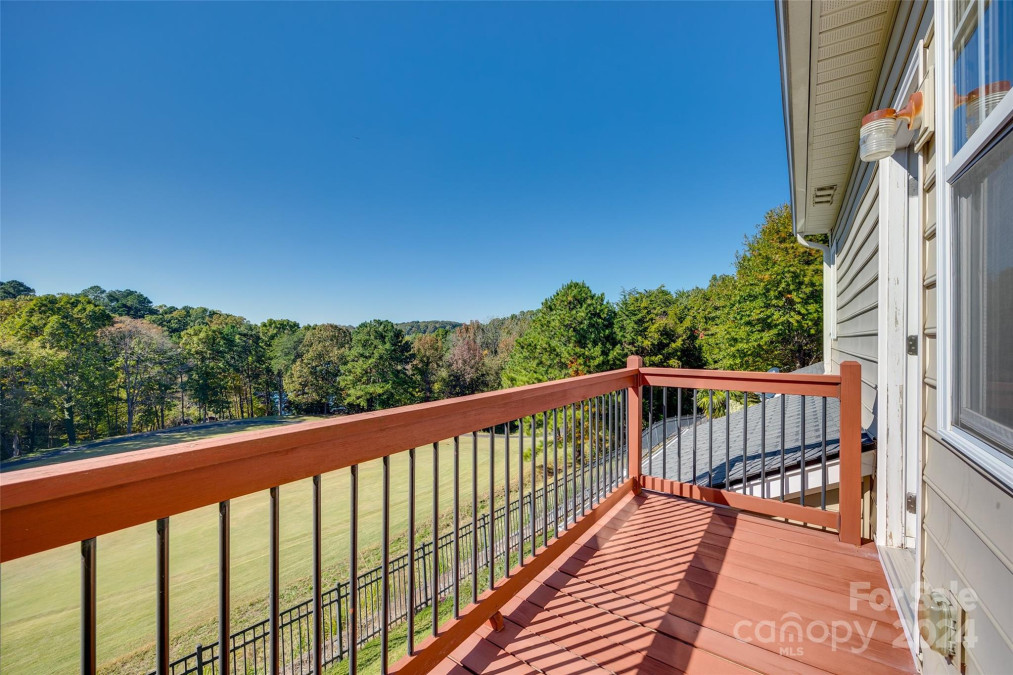 588 Pine Links Dr Tega Cay, SC 29708