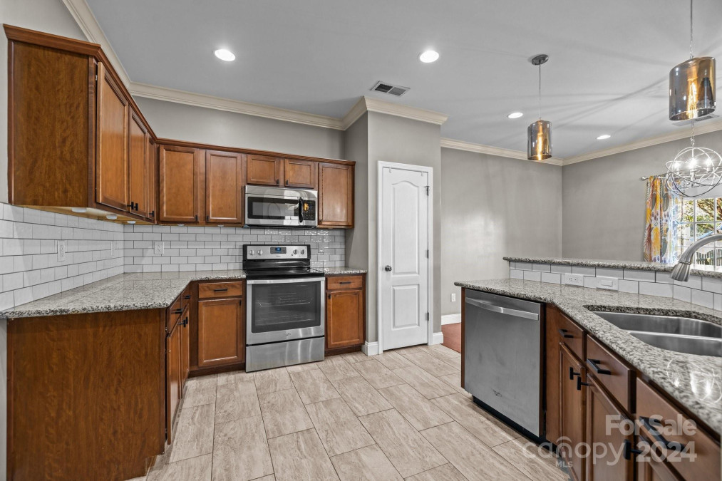 1059 Mountain Laurel Ct Matthews, NC 28104