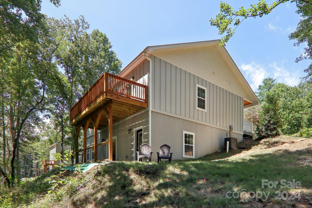 113 Briarcreek Ct Hendersonville, NC 28739