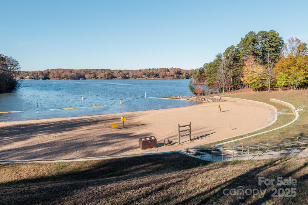 271 Lockhard Cir Troutman, NC 28166