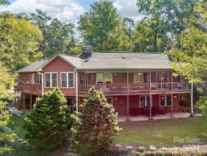 121 Canoe Dr Mill Spring, NC 28756