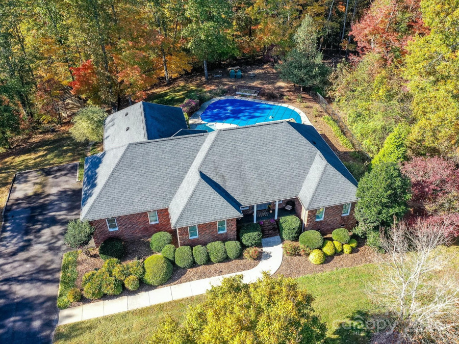 6460 Waters Edge Dr Midland, NC 28107