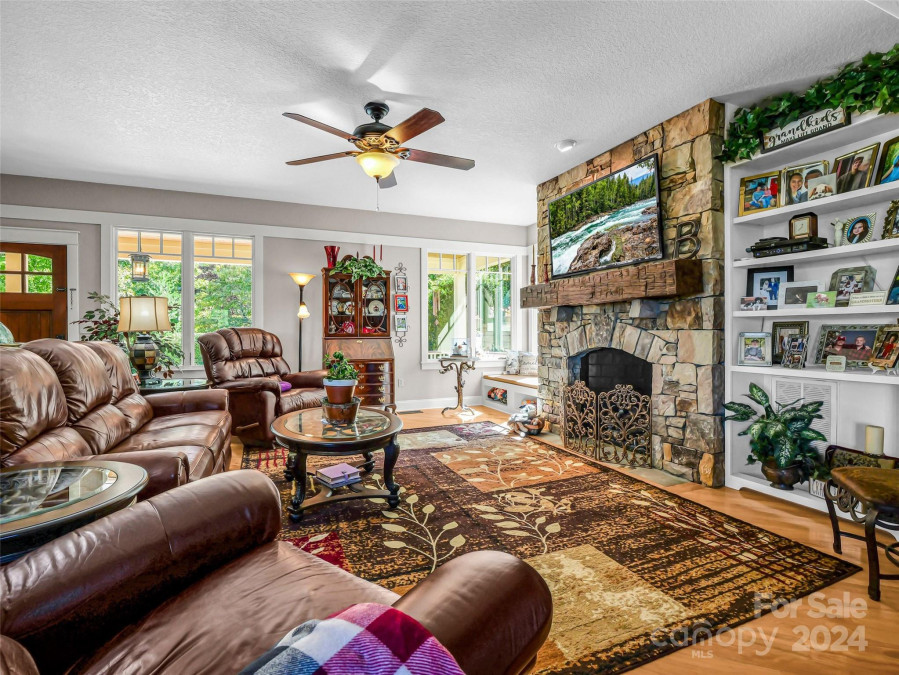 111 Arabesque Way Lake Lure, NC 28746