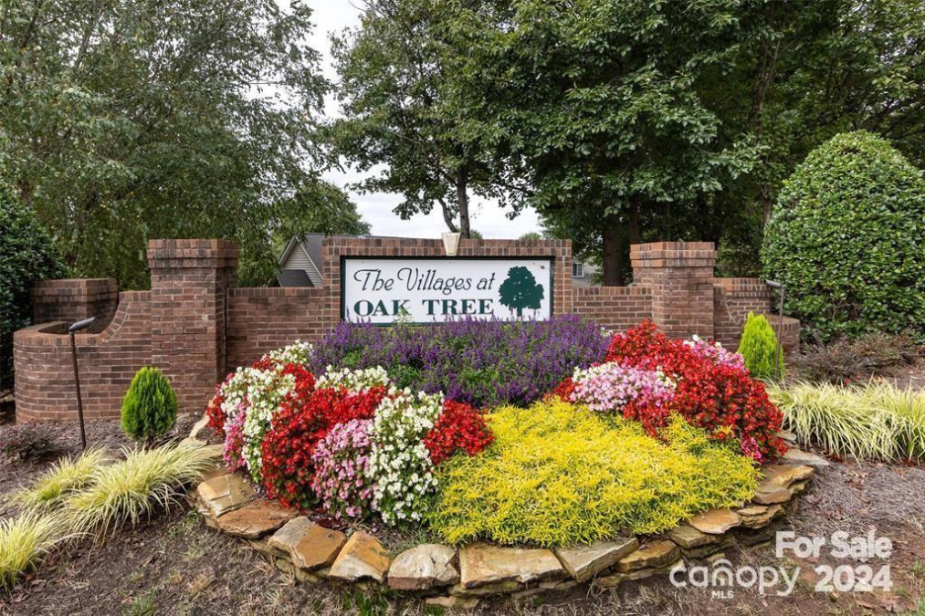 105 Oak Village Pw Mooresville, NC 28117