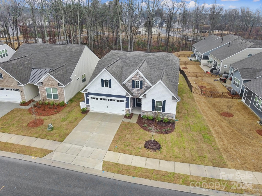 4014 Havenport Cir Tega Cay, SC 29708