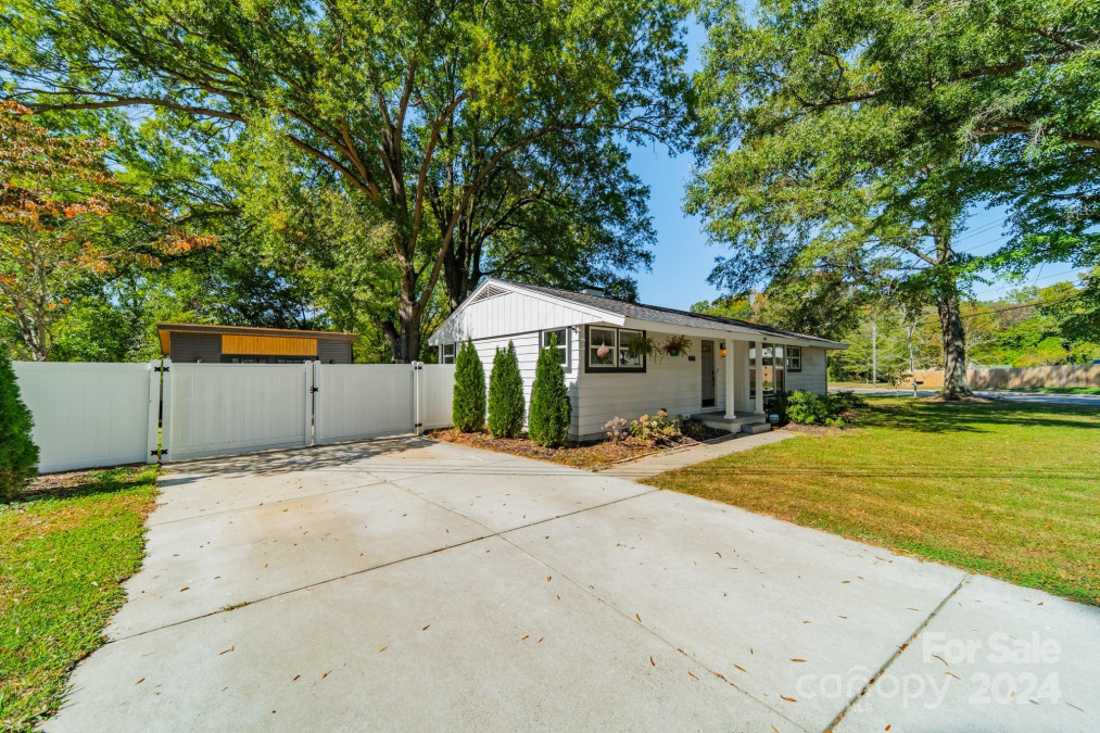 3728 Craig Ave Charlotte, NC 28211