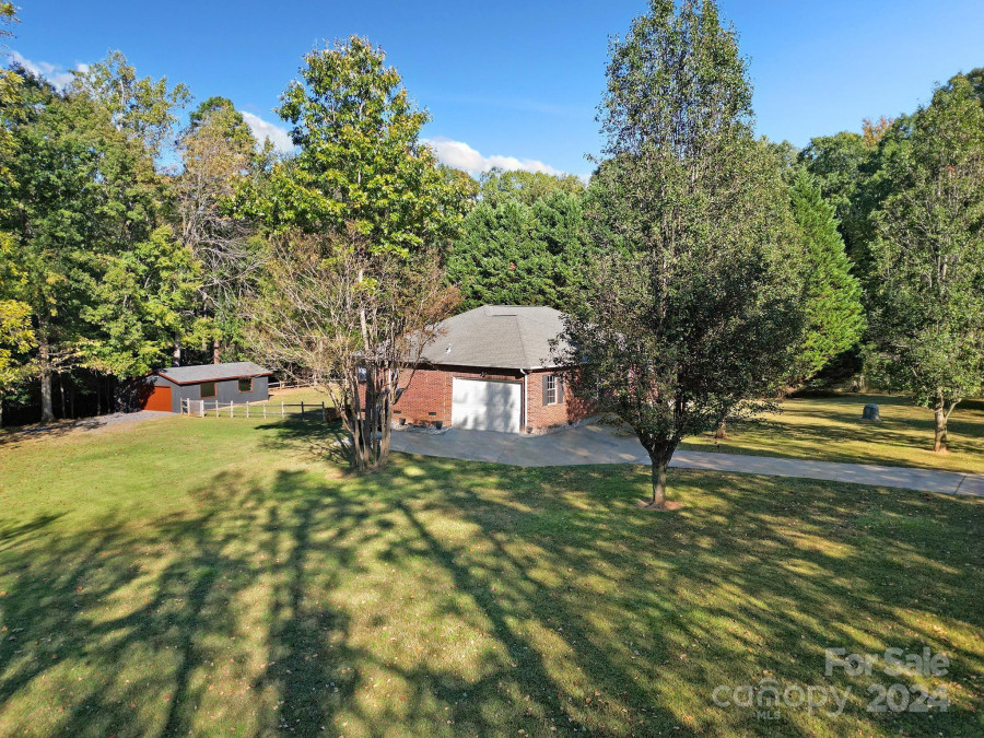 5980 Lake Wylie Rd Clover, SC 29710