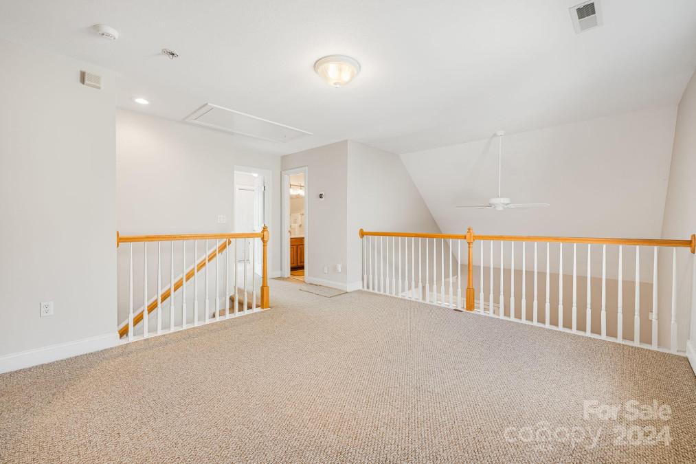 8 Sweet Gum Dr Asheville, NC 28805