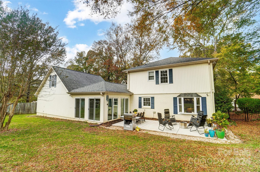 202 Davis Ln Belmont, NC 28012