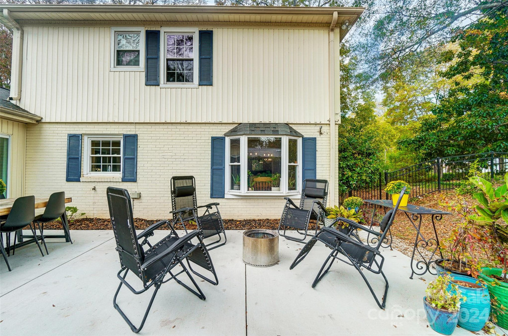 202 Davis Ln Belmont, NC 28012