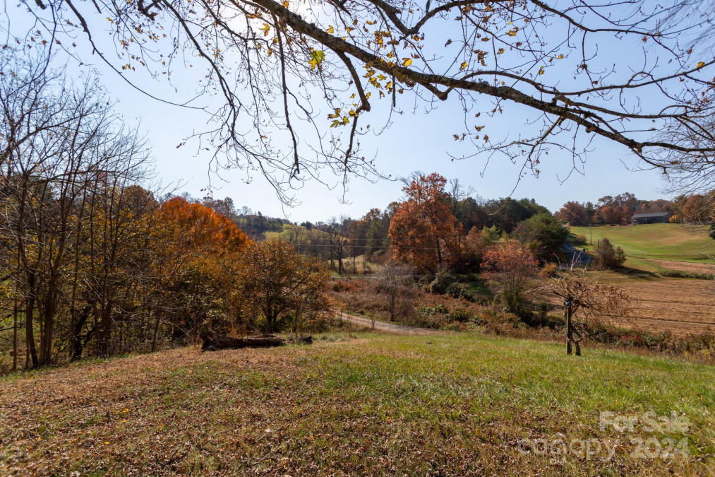 124 Palmer Ford Rd Weaverville, NC 28787