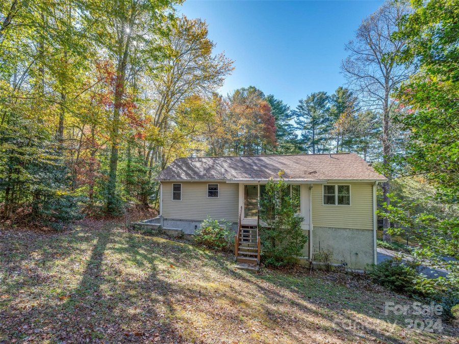 103 Lone Eagle Ln Hendersonville, NC 28739