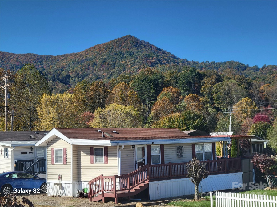 219 Pike Point Waynesville, NC 28785