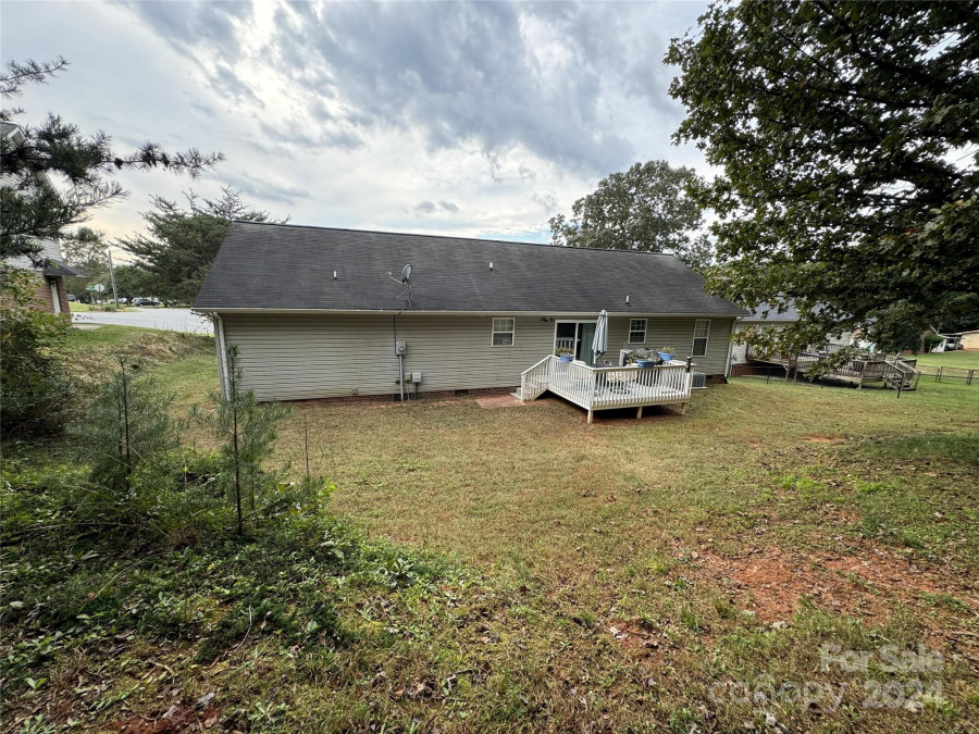 846 Courtyard Dr Newton, NC 28658