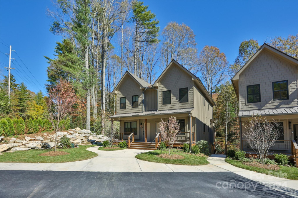 1077 Hicks Rd Highlands, NC 28741