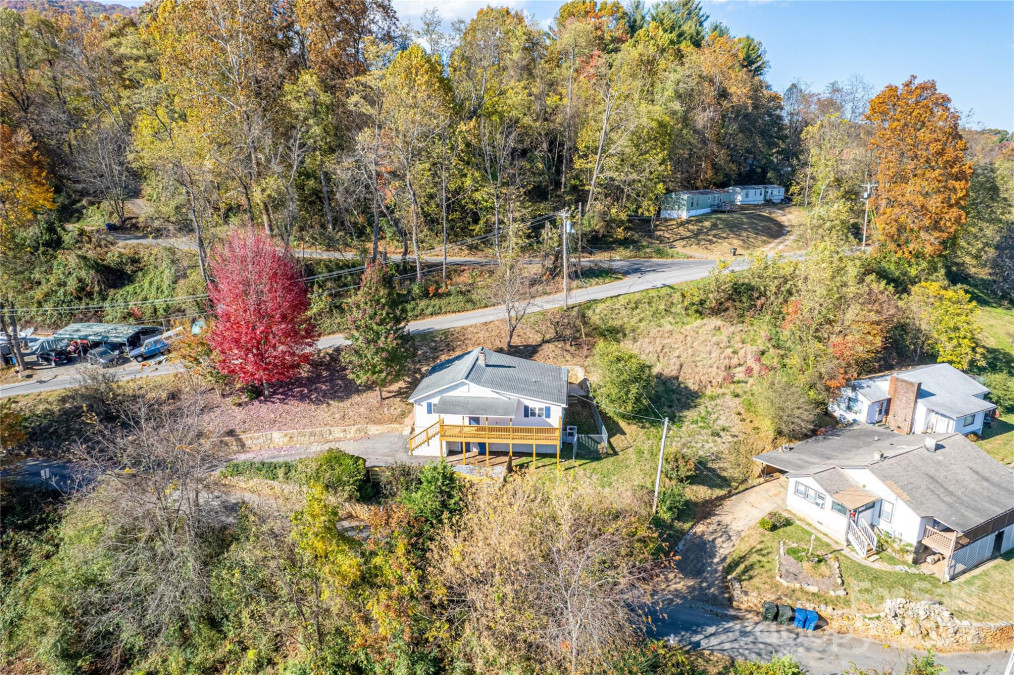 29 Mill St Waynesville, NC 28786