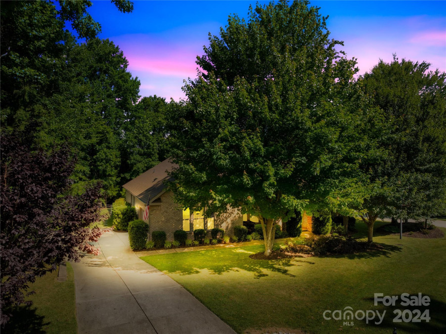 261 Treetops Dr Stanley, NC 28164