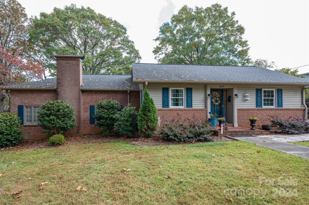 620 Oak St Lincolnton, NC 28092