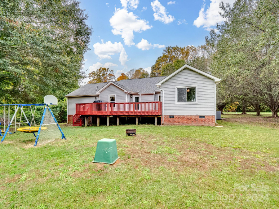 242 Cross Rd Clover, SC 29710