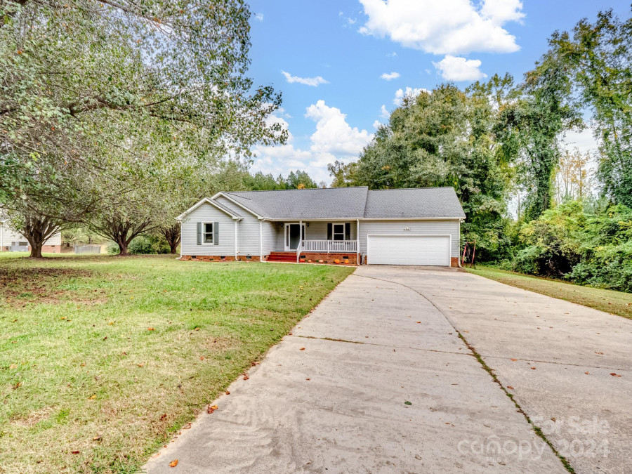 242 Cross Rd Clover, SC 29710