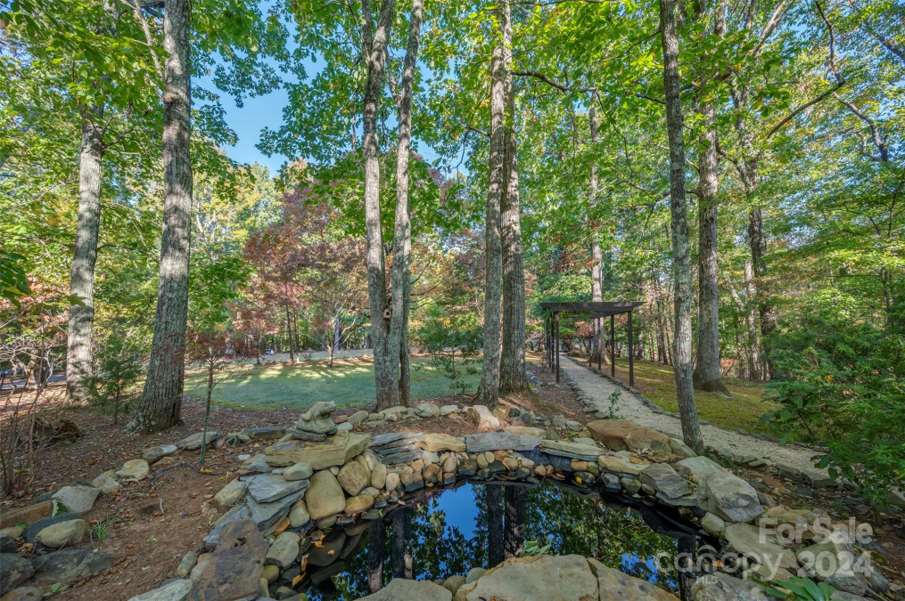 550 Ridgetop Rd Tryon, NC 28782