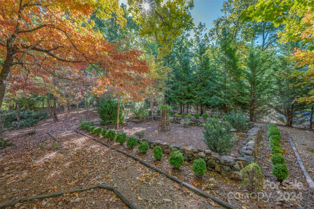 550 Ridgetop Rd Tryon, NC 28782