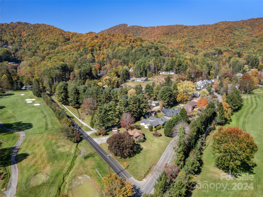 36 Little Mountain Rd Waynesville, NC 28786