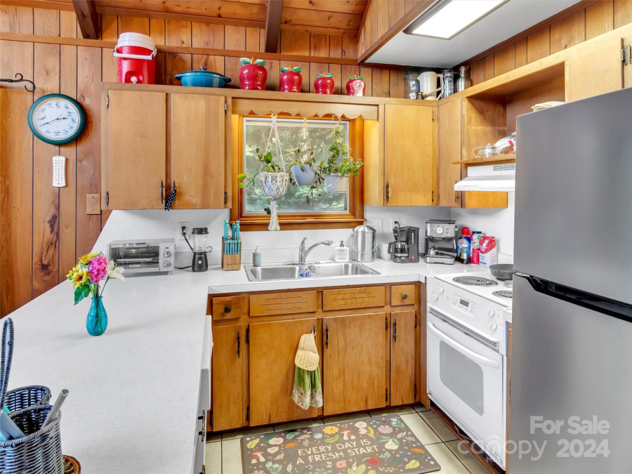 440 Spirit Mountain Trl Waynesville, NC 28786