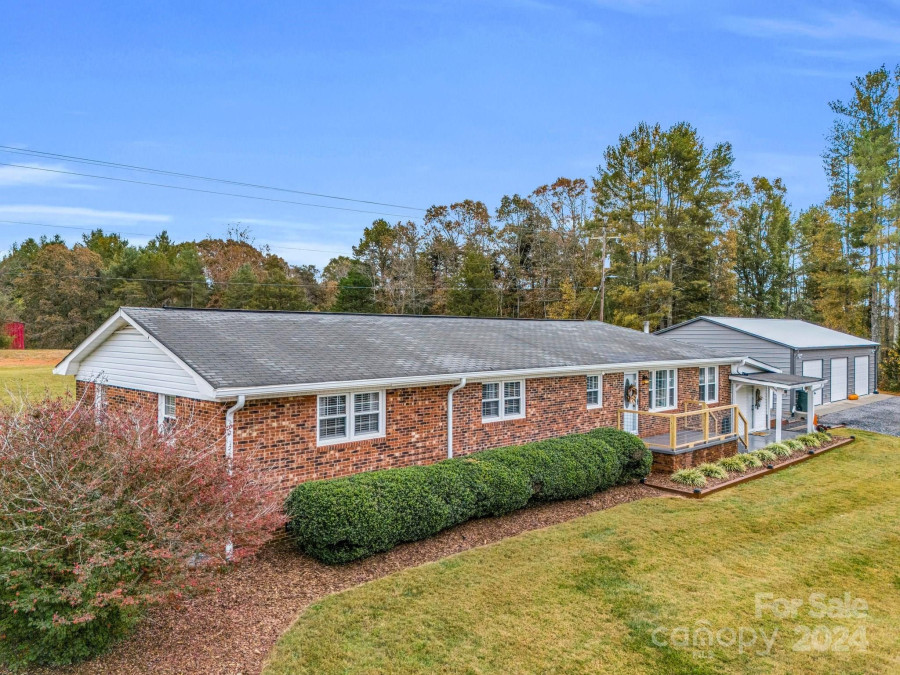 443 Pilgrim Rd Ellenboro, NC 28040