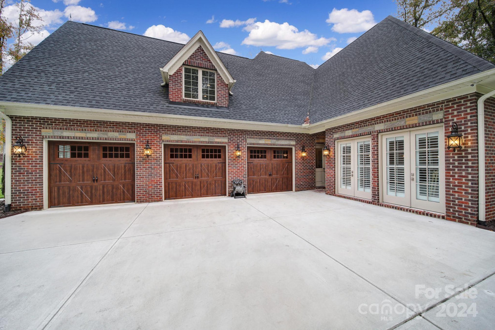 4071 Poplar Ridge Dr Fort Mill, SC 29715