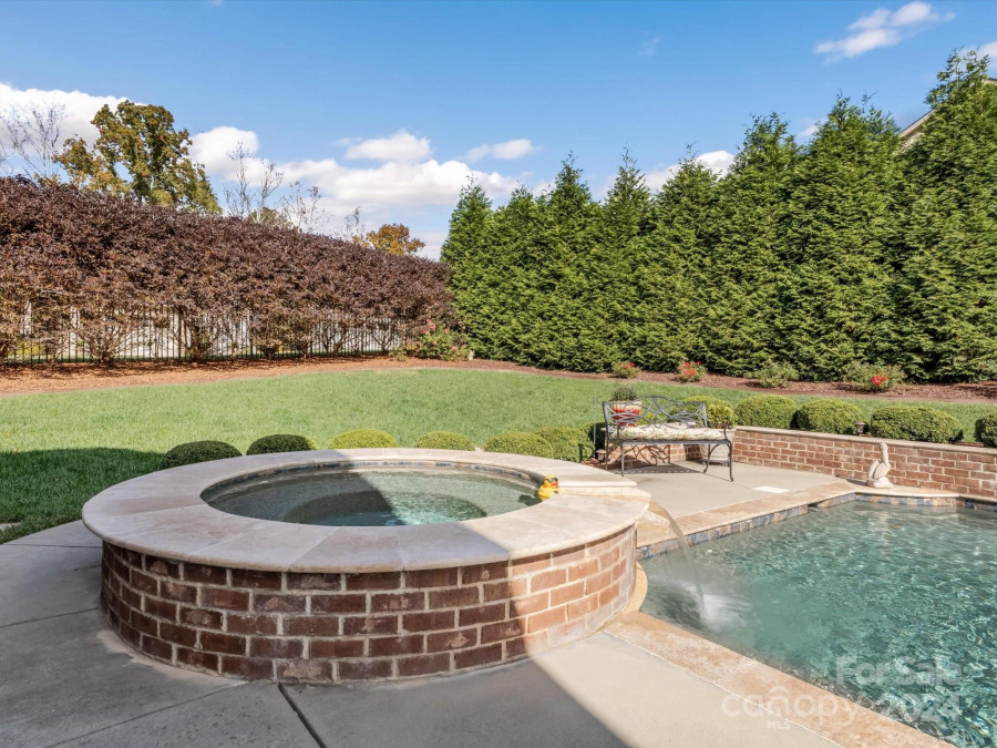 107 Chimney Rock Ct Denver, NC 28037