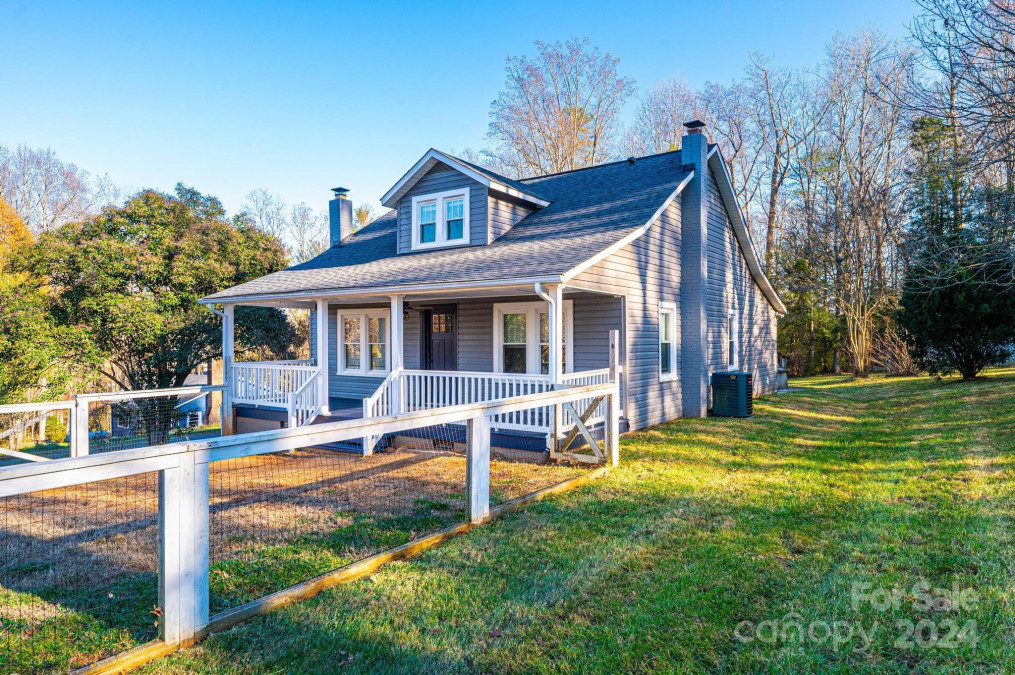 2594 Nc 18 Us 64 Hw Morganton, NC 28655