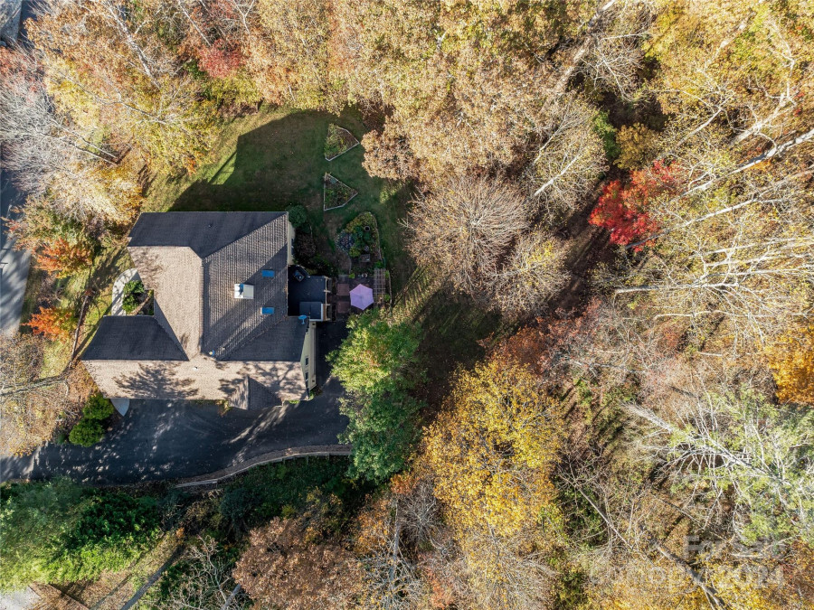 40 Mountain Shadows Dr Leicester, NC 28748