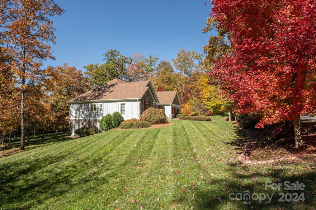 412 Melnick Ter Asheville, NC 28803