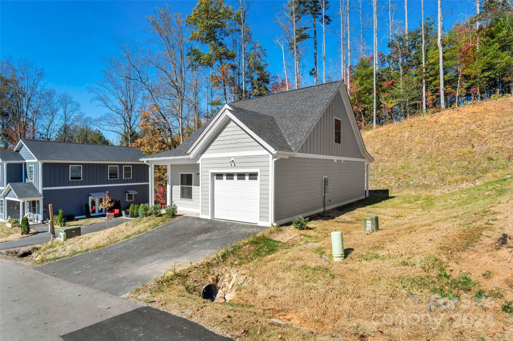 136 Northbend Dr Asheville, NC 28804