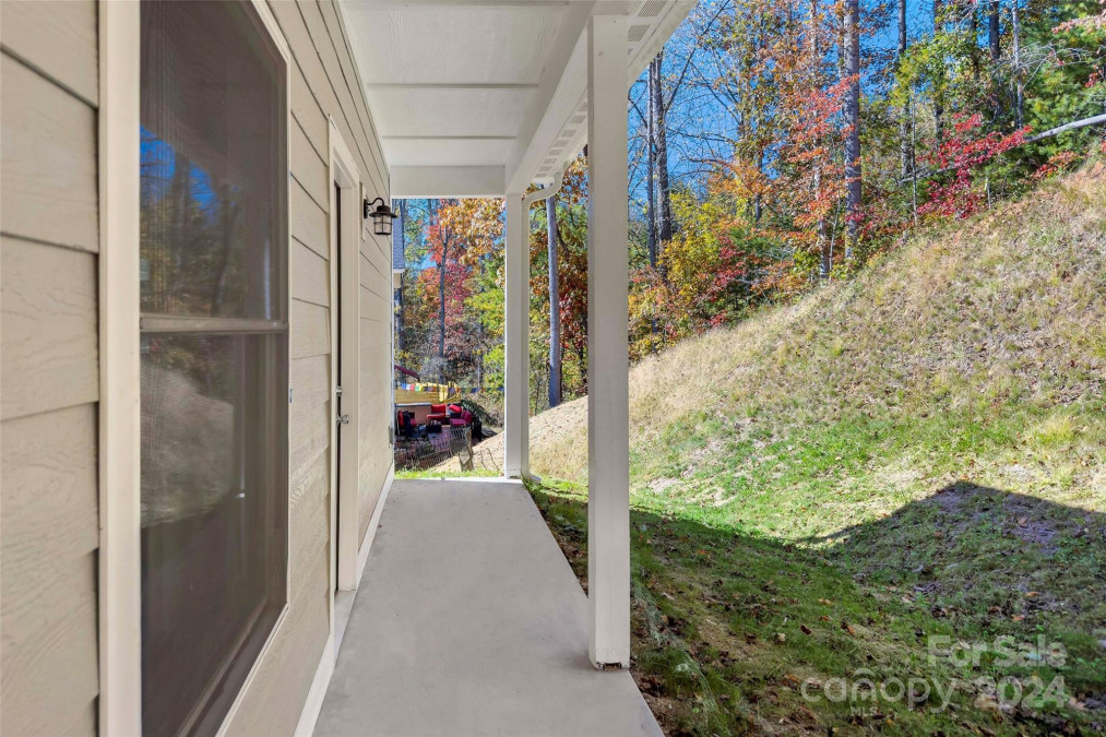 136 Northbend Dr Asheville, NC 28804