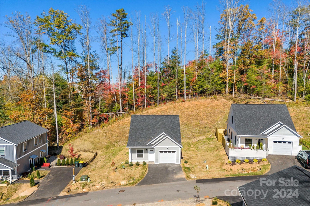 136 Northbend Dr Asheville, NC 28804