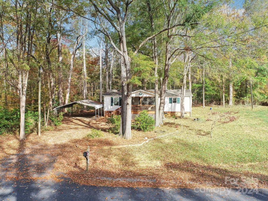 710 Lakedale Dr Clover, SC 29710