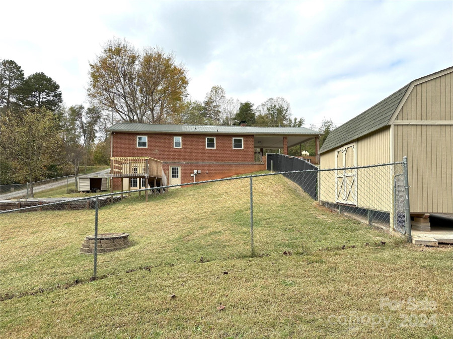 1651 Dry Ponds Rd Granite Falls, NC 28630