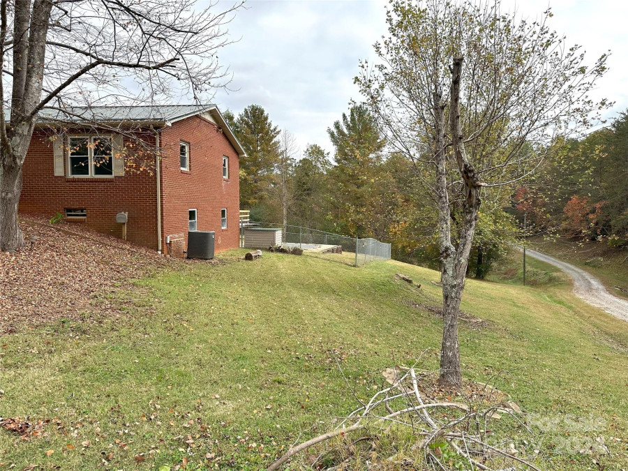 1651 Dry Ponds Rd Granite Falls, NC 28630