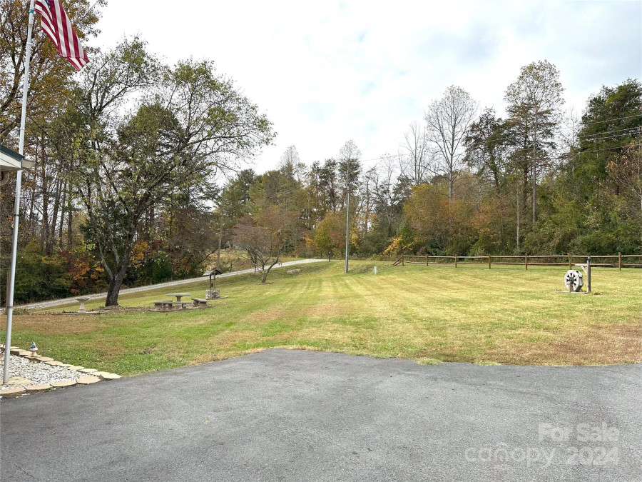 1651 Dry Ponds Rd Granite Falls, NC 28630