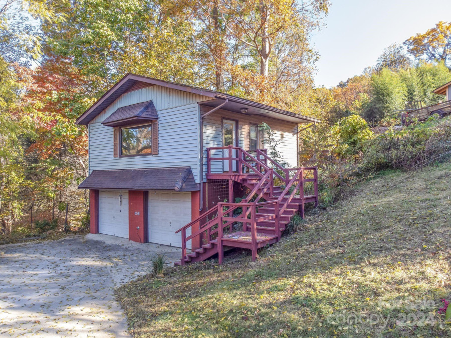 105 Westview Ave Black Mountain, NC 28711